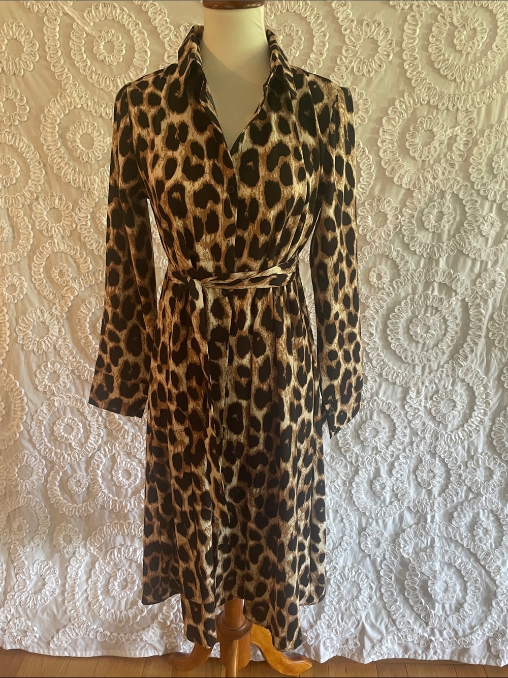 Anna-Kaci California animal print dress, buttons up, tie for waist, long sleeve
